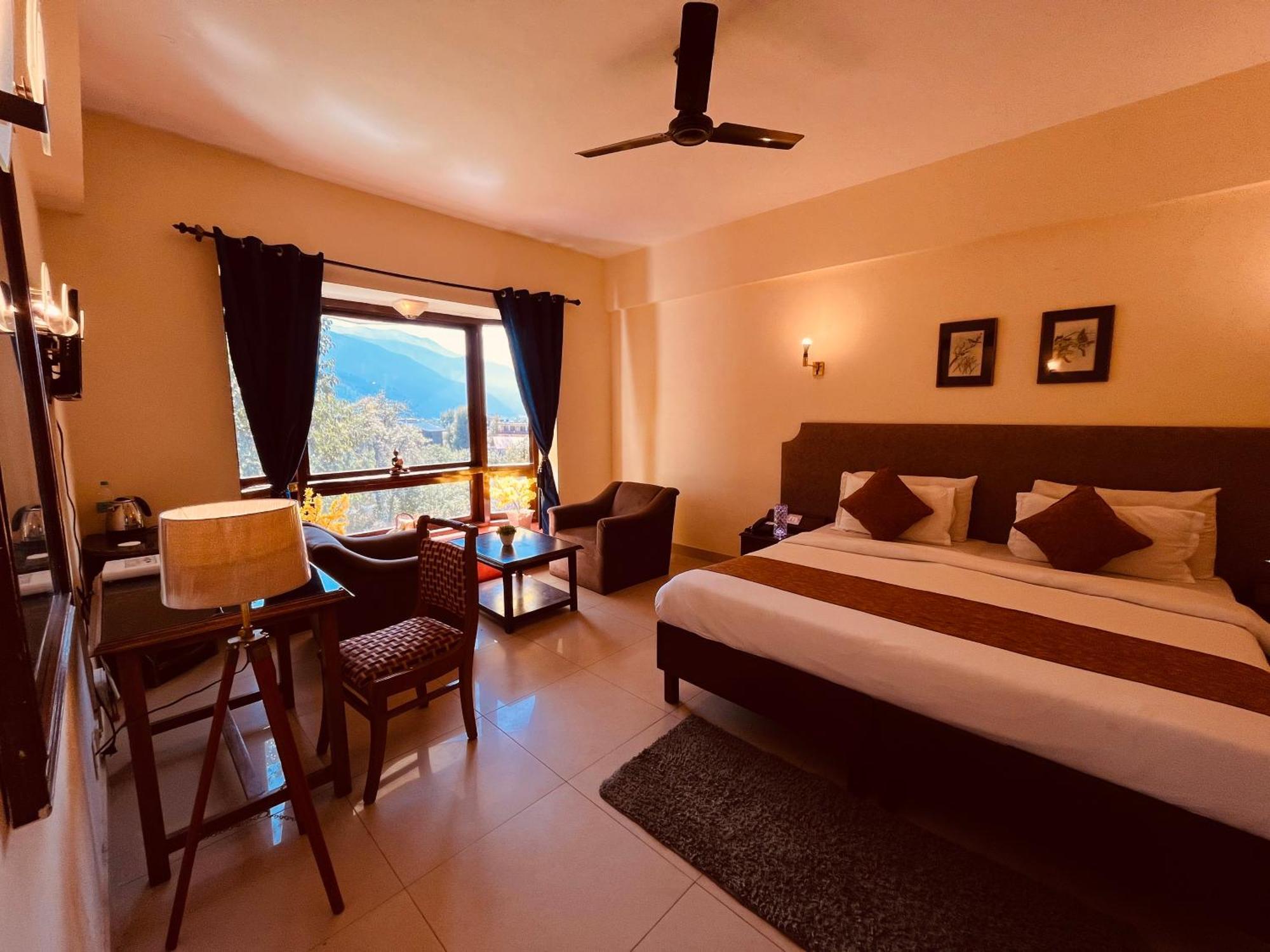 Sagar Heritage Resort, Near Mall Road Hotel